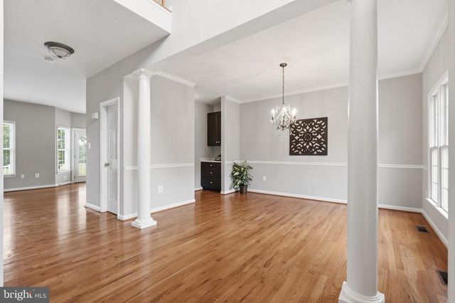 10143 HEDRICK FARM LN, Midland, VA 22728