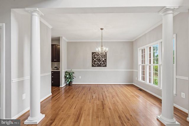 10143 HEDRICK FARM LN, Midland, VA 22728