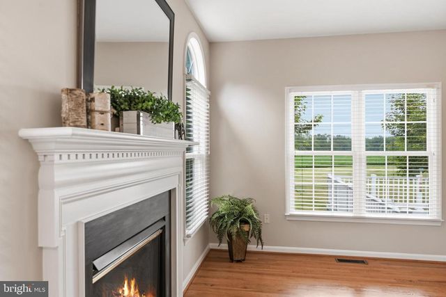 10143 HEDRICK FARM LN, Midland, VA 22728