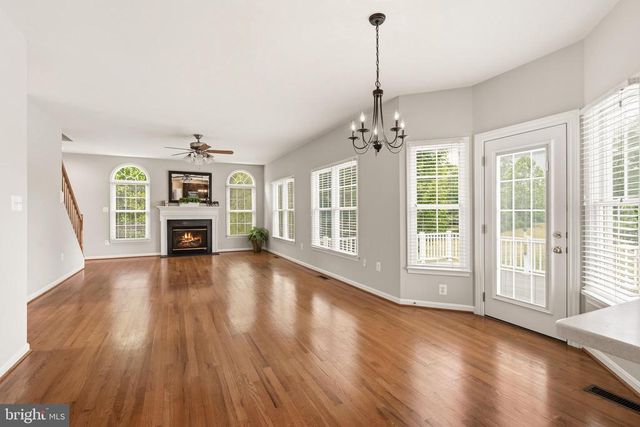 10143 HEDRICK FARM LN, Midland, VA 22728