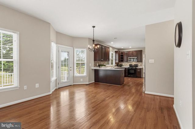 10143 HEDRICK FARM LN, Midland, VA 22728