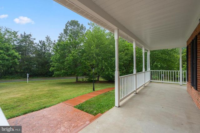 10143 HEDRICK FARM LN, Midland, VA 22728