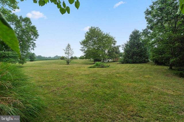 10143 HEDRICK FARM LN, Midland, VA 22728