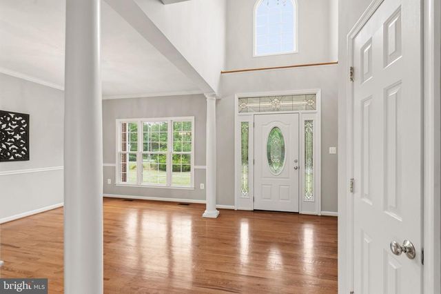 10143 HEDRICK FARM LN, Midland, VA 22728