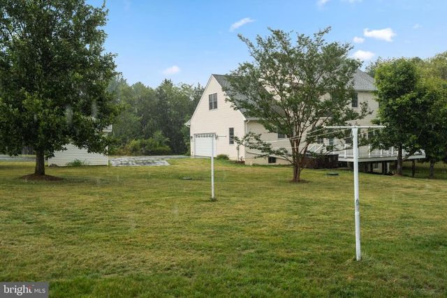 10143 HEDRICK FARM LN, Midland, VA 22728