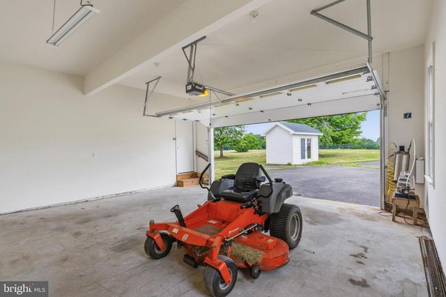 10143 HEDRICK FARM LN, Midland, VA 22728