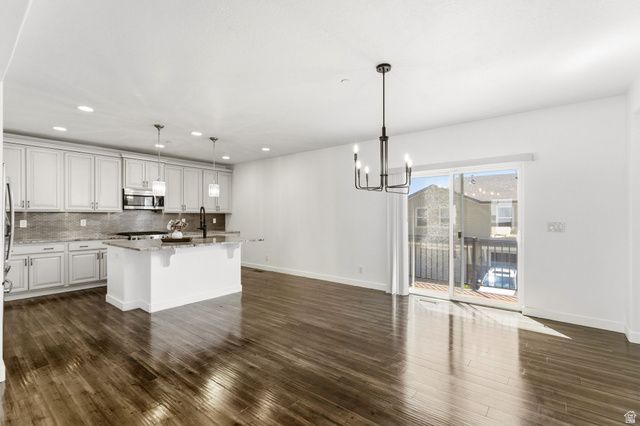 22 N 1100 W, Farmington, UT 84025