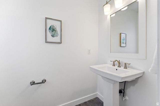 22 N 1100 W, Farmington, UT 84025