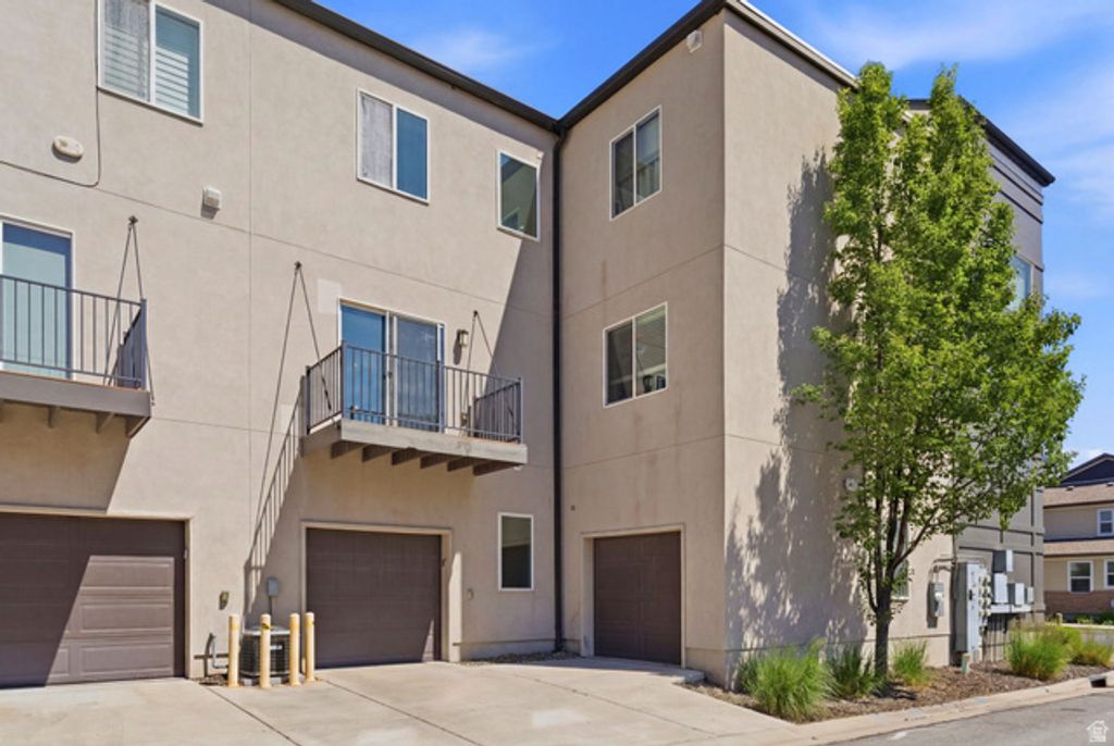 Image 40 of property listing at 22 N 1100 W, Farmington, UT 84025