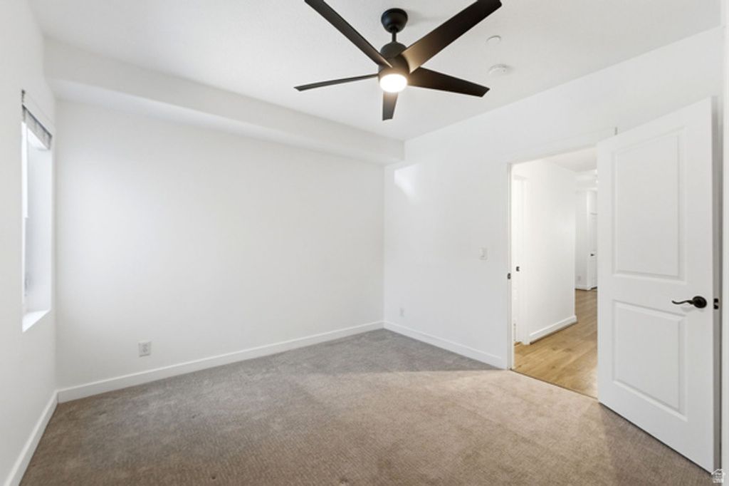 Image 5 of property listing at 22 N 1100 W, Farmington, UT 84025
