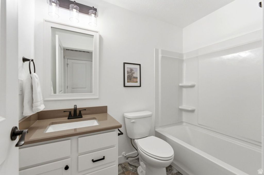 Image 6 of property listing at 22 N 1100 W, Farmington, UT 84025