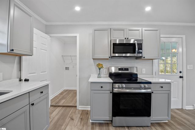 318 Elljean Road, Easley, SC 29640