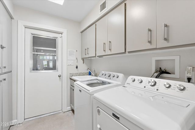 6942 E EXETER Boulevard, Scottsdale, AZ 85251