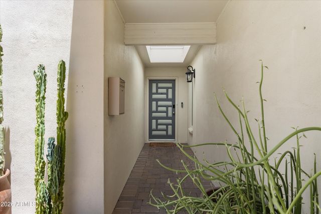 6942 E EXETER Boulevard, Scottsdale, AZ 85251