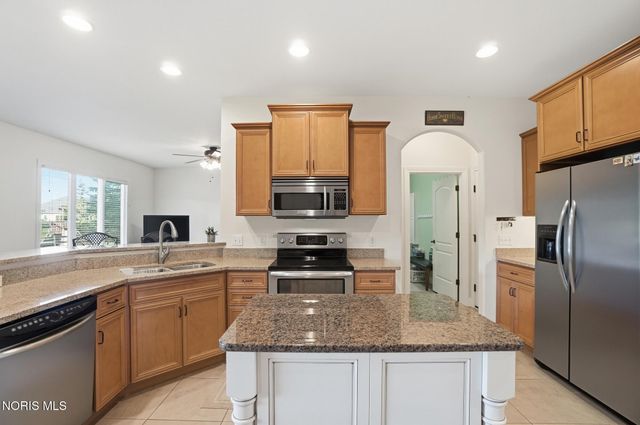 8453 Snapdragon Lane, Monclova, OH 43542