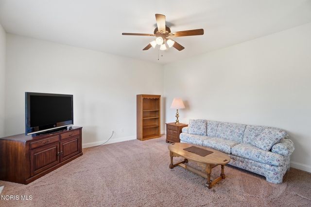 8453 Snapdragon Lane, Monclova, OH 43542