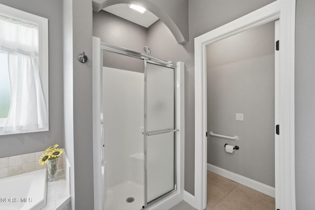 8453 Snapdragon Lane, Monclova, OH 43542