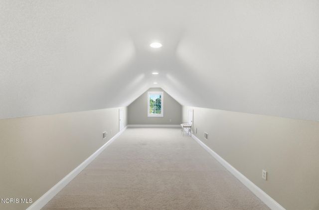 8453 Snapdragon Lane, Monclova, OH 43542