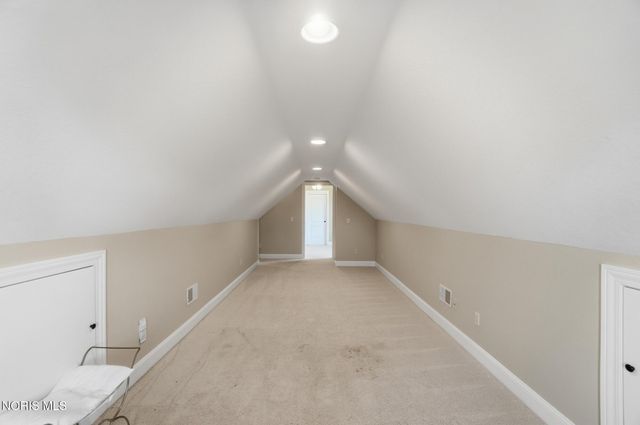 8453 Snapdragon Lane, Monclova, OH 43542