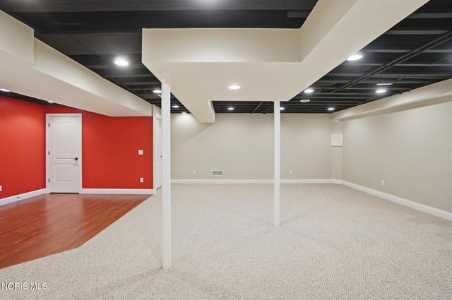 8453 Snapdragon Lane, Monclova, OH 43542