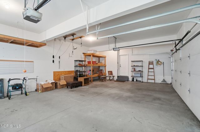 8453 Snapdragon Lane, Monclova, OH 43542