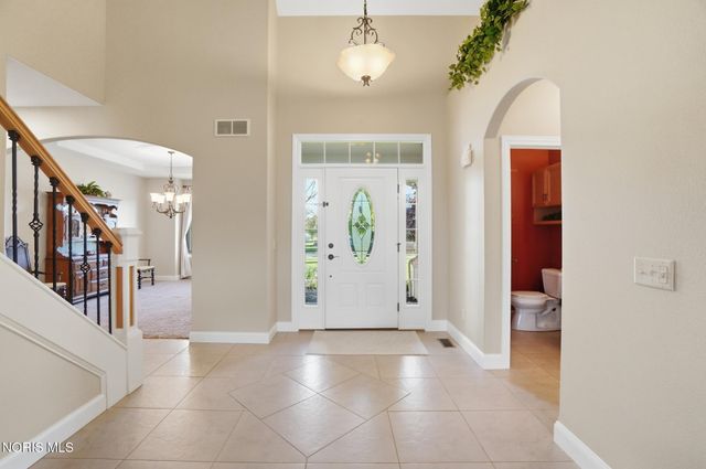 8453 Snapdragon Lane, Monclova, OH 43542