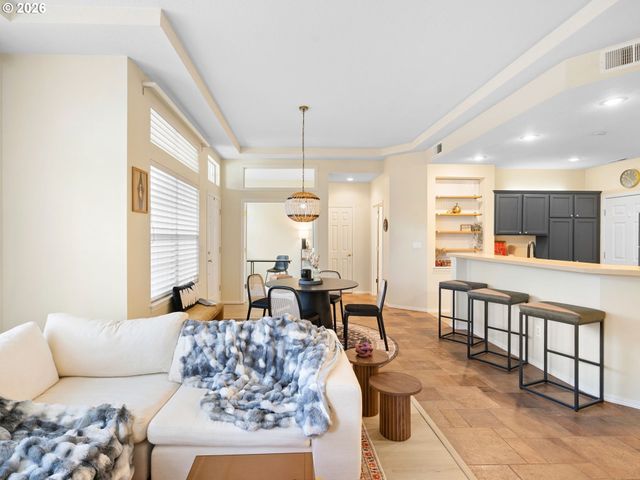 1820 Ne ASHBERRY Dr, Hillsboro, OR 97124