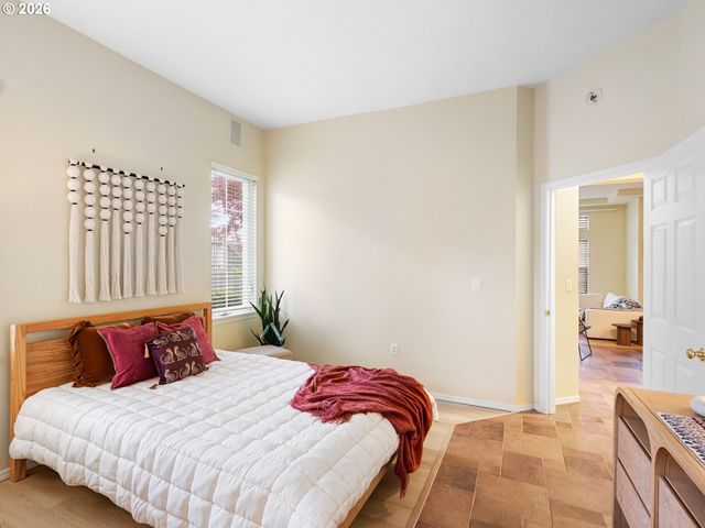 1820 Ne ASHBERRY Dr, Hillsboro, OR 97124