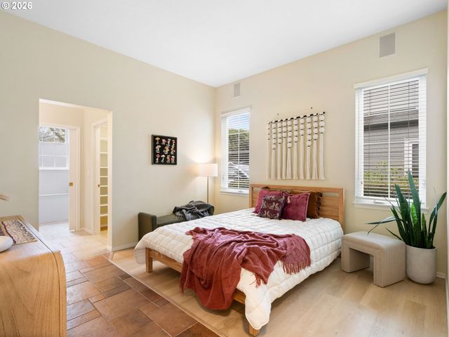 1820 Ne ASHBERRY Dr, Hillsboro, OR 97124