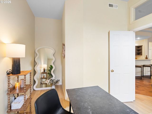 1820 Ne ASHBERRY Dr, Hillsboro, OR 97124