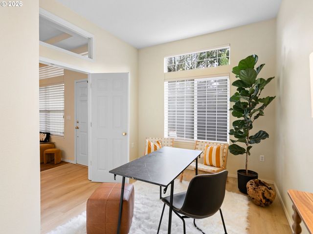 1820 Ne ASHBERRY Dr, Hillsboro, OR 97124