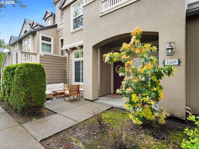 1820 Ne ASHBERRY Dr, Hillsboro, OR 97124