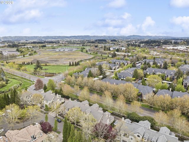 1820 Ne ASHBERRY Dr, Hillsboro, OR 97124