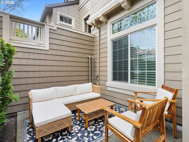 1820 Ne ASHBERRY Dr, Hillsboro, OR 97124