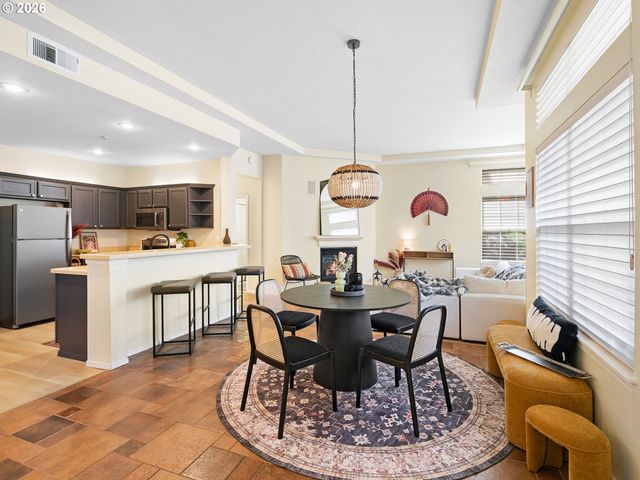 1820 Ne ASHBERRY Dr, Hillsboro, OR 97124