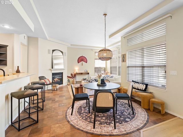 1820 Ne ASHBERRY Dr, Hillsboro, OR 97124