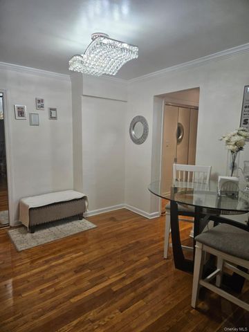 118-66 Metropolitan 5E, Kew Gardens, NY 11415