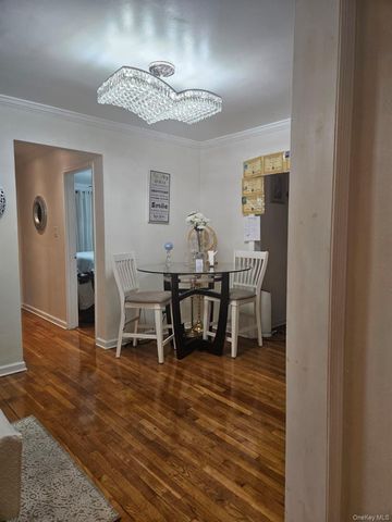 118-66 Metropolitan 5E, Kew Gardens, NY 11415