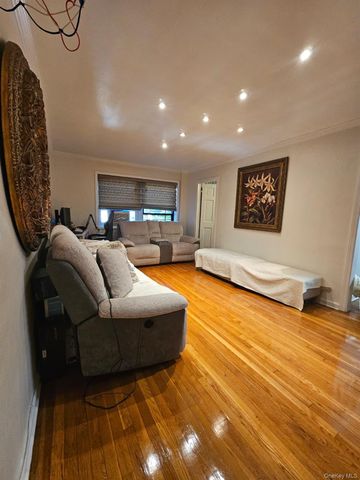 118-66 Metropolitan 5E, Kew Gardens, NY 11415