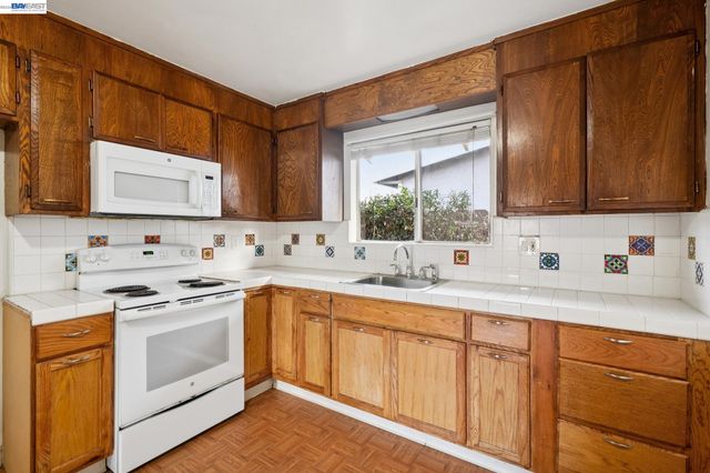 1396 Berry Ln, Brentwood, CA 94513