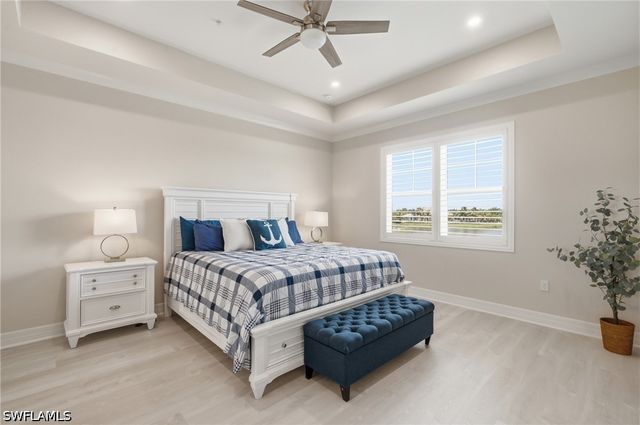 239 Indies DR E 202, Naples, FL 34114