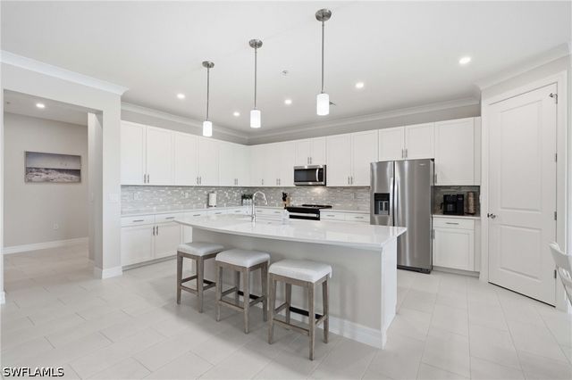239 Indies DR E 202, Naples, FL 34114
