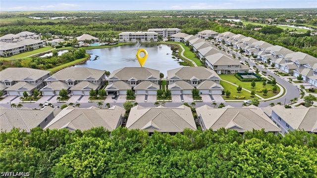 239 Indies DR E 202, Naples, FL 34114