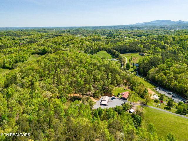 1009 Franklin Lane, Sevierville, TN 37862