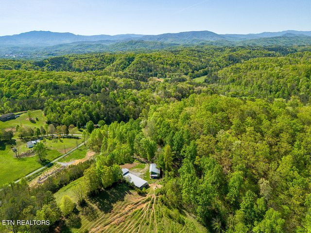 1009 Franklin Lane, Sevierville, TN 37862