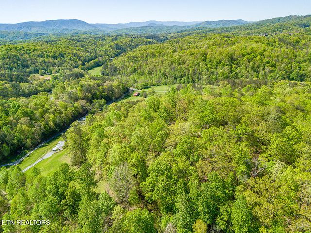 1009 Franklin Lane, Sevierville, TN 37862