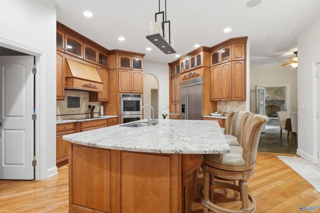 3117 Longshadow Way SE, Owens Cross Roads, AL 35763