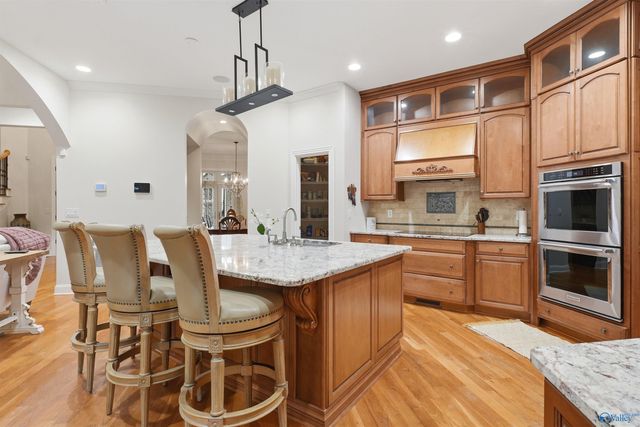 3117 Longshadow Way SE, Owens Cross Roads, AL 35763