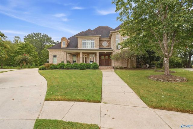 3117 Longshadow Way SE, Owens Cross Roads, AL 35763