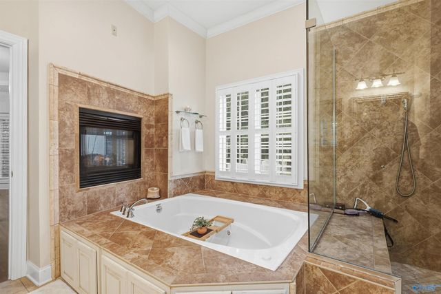 3117 Longshadow Way SE, Owens Cross Roads, AL 35763